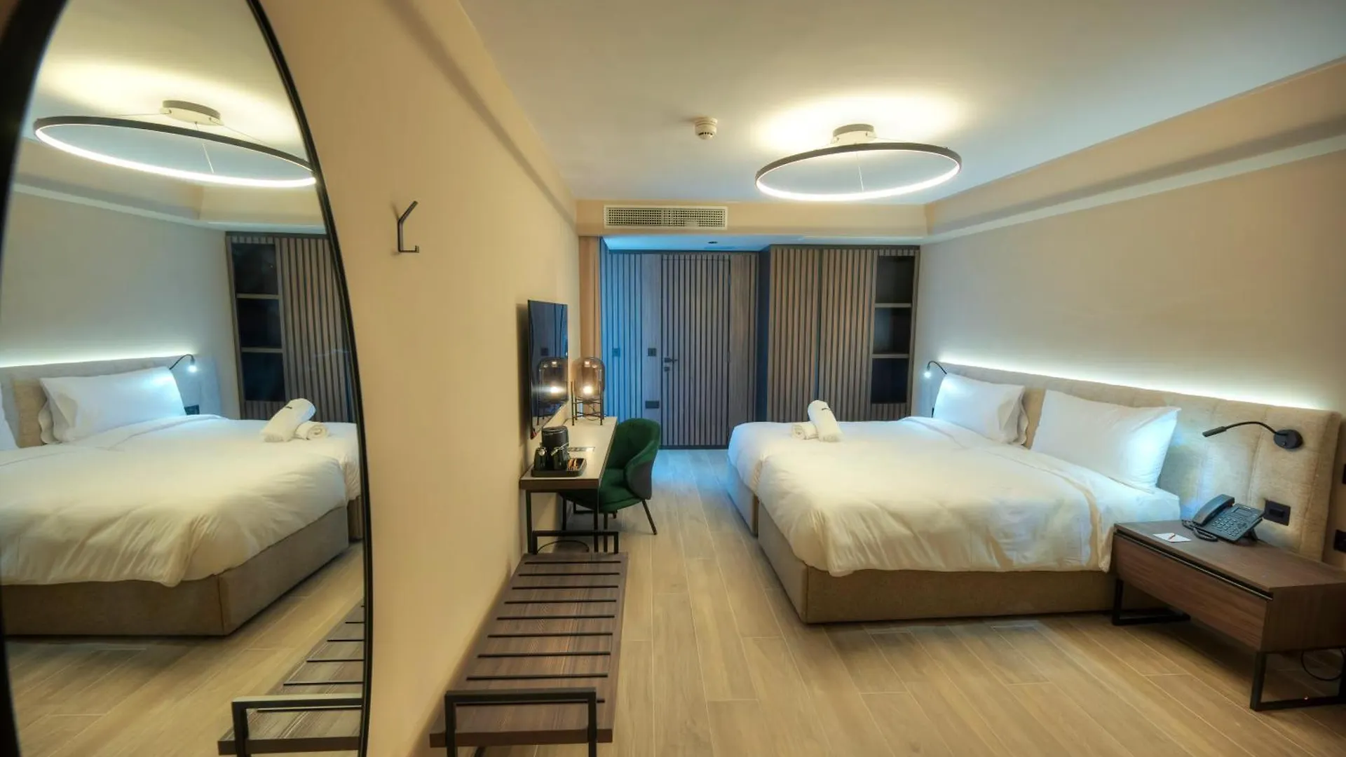 Aste Hotel San Ġiljan