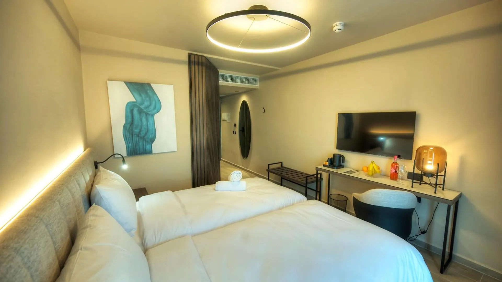 Aste Hotel San Ġiljan