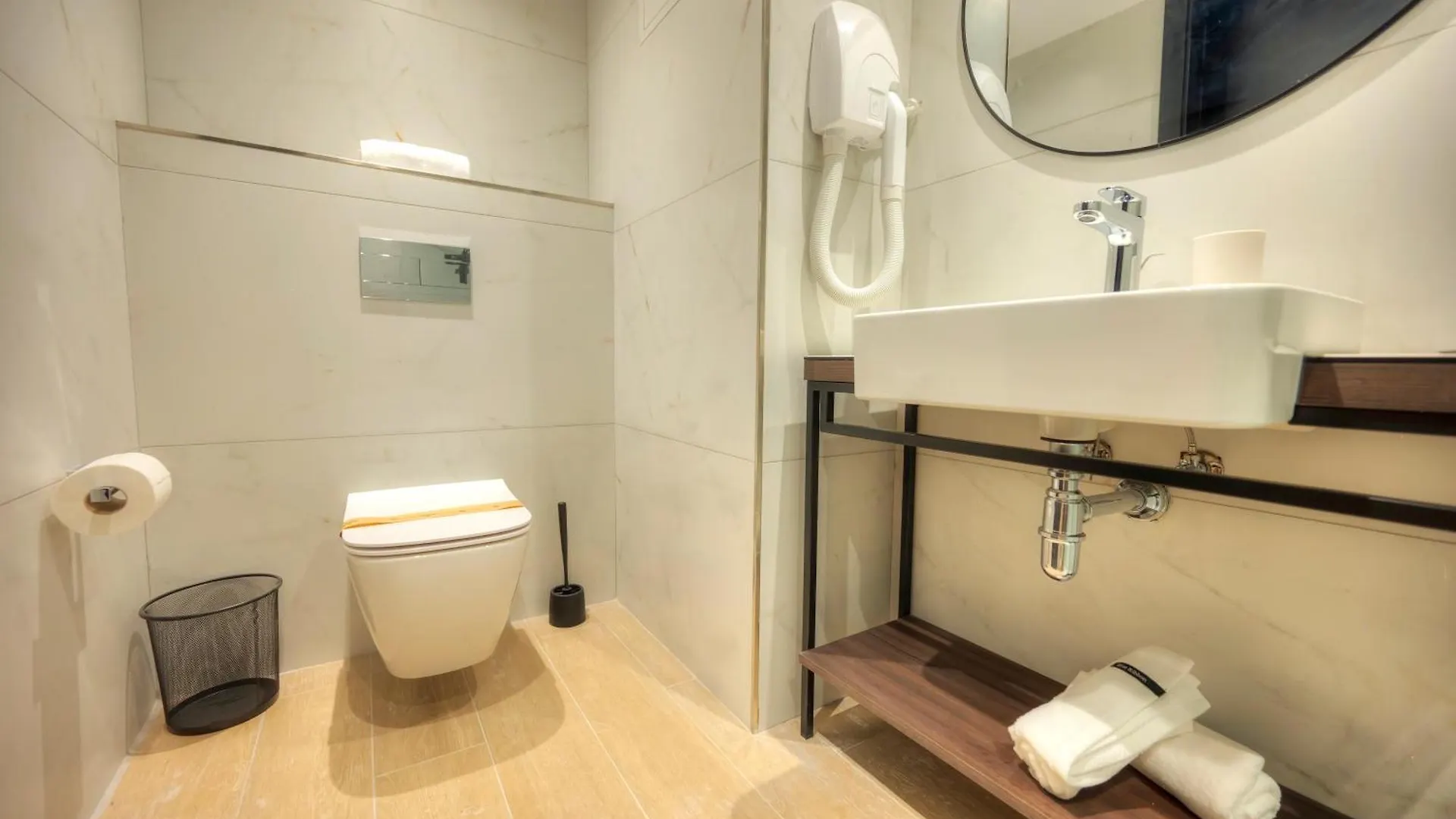 ***  Aste Hotel San Ġiljan Malte